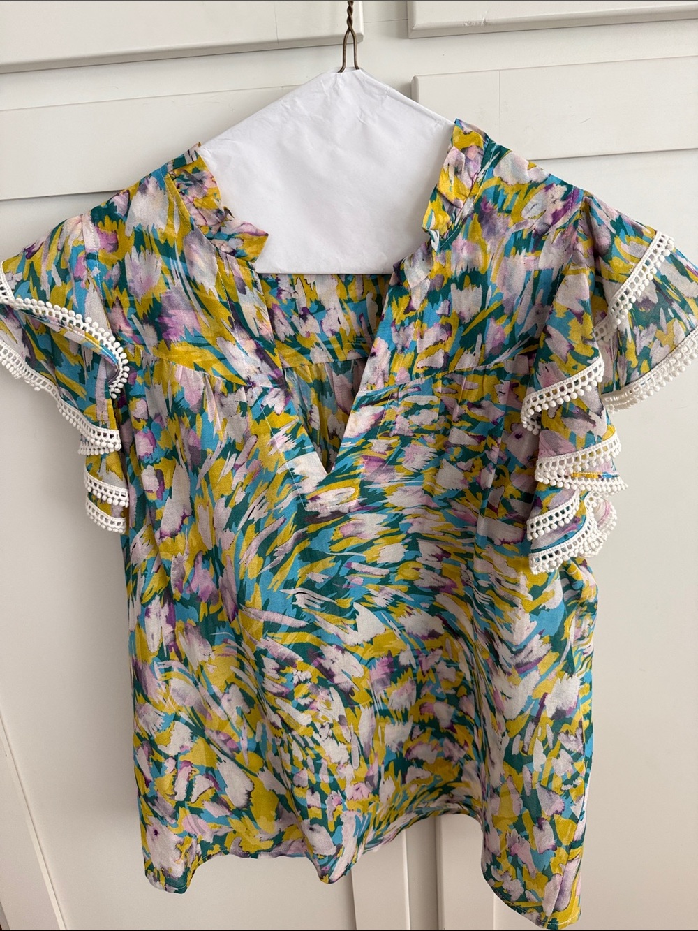 Amanda Uprichard Wonen’s Floral Multicolor Ruffle Sleeve Top